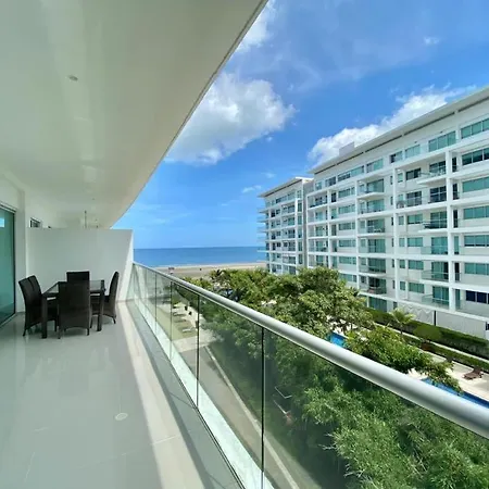 Apartamento Morros Flamingo Beach - Livin Colombia *